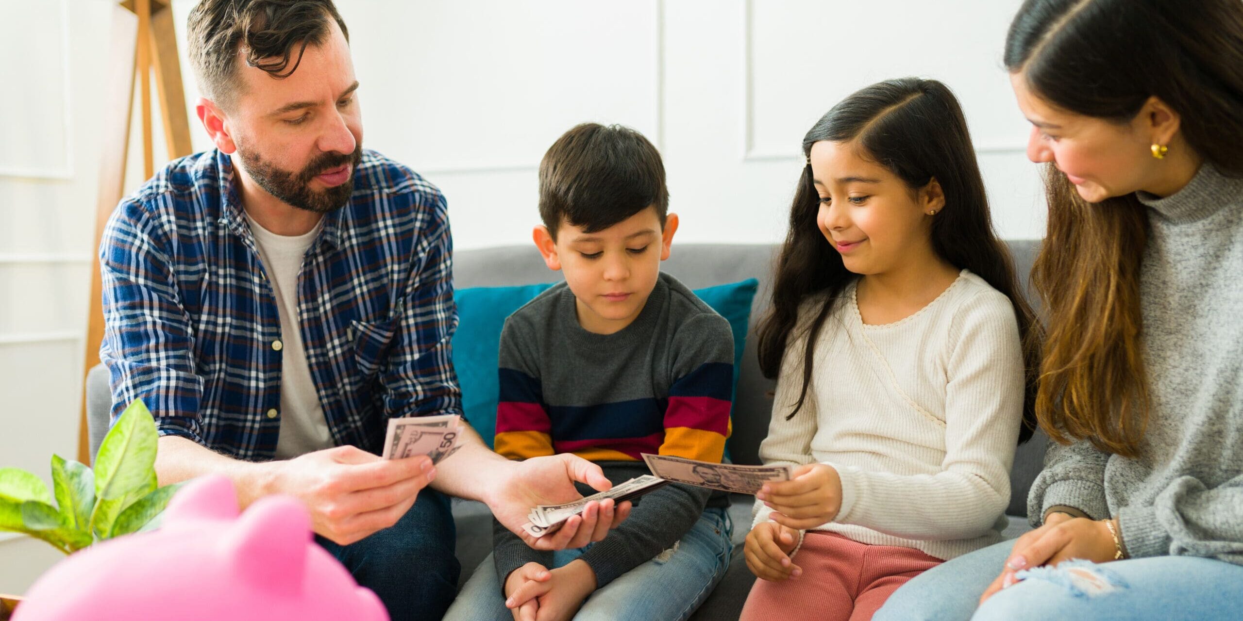 Parents talking about allowance money to their children